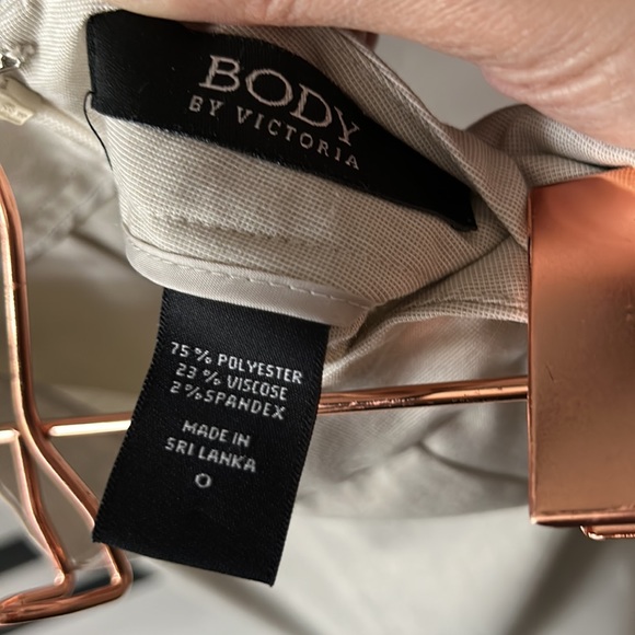 Body by Victoria Pencil skirt Suit Separate in Beige- size 0 - Picture 5 of 6